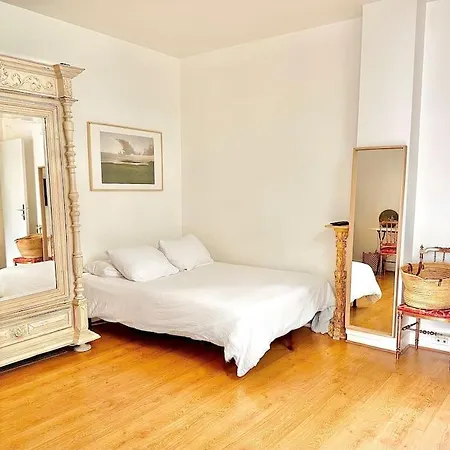 Charming In A Courtyard In Appartamento *